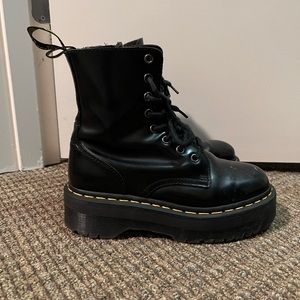 DR. MARTENS BLACK JADON BOOTS SIZE 7